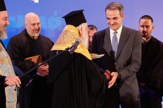 1981, 2015, σήμερα